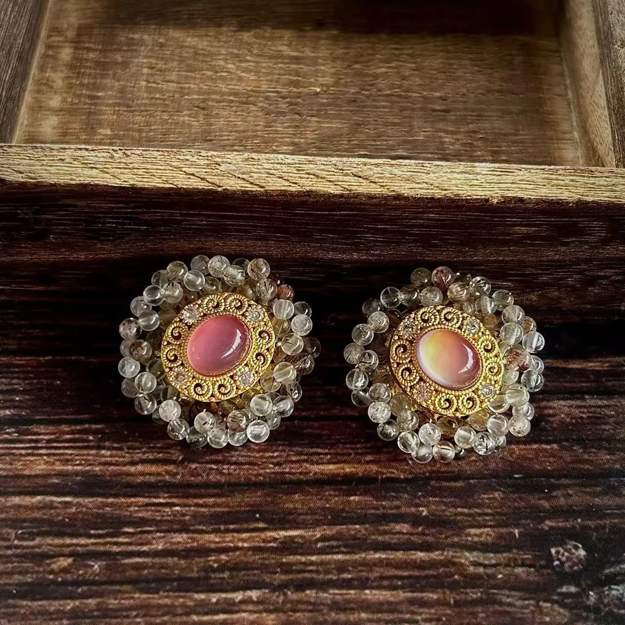 

Natural Super Seven Crystal Hand Woven Earrings High-quality Heavy Industry Retro No Ear Holes Exaggerated Ear Clips