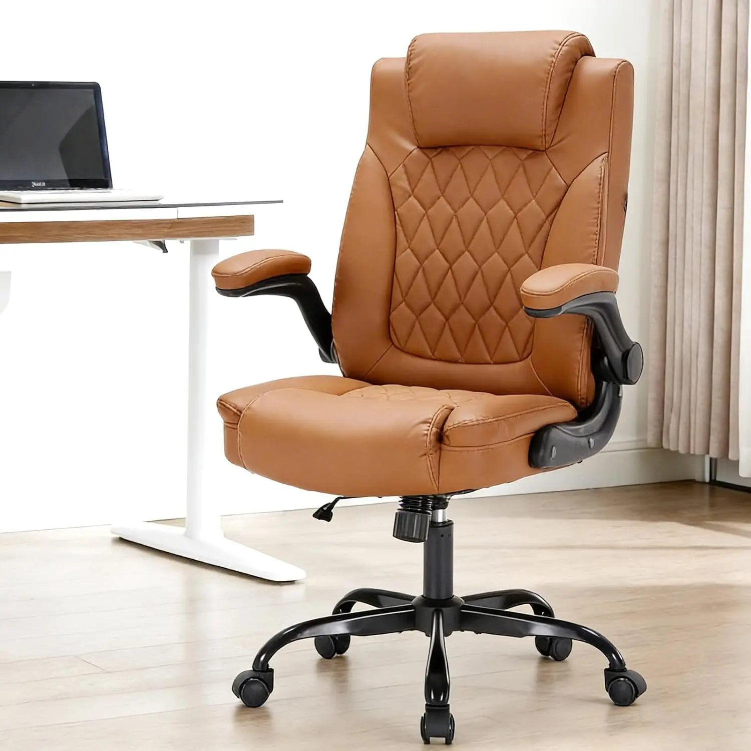 Garvee Hochleistungs-Bürostuhl, ergonomischer Kunstlederstuhl mit 159 kg Tragfähigkeit, Lendenwirbelstütze und klappbaren Armlehnen, moderne Komfort-Büromöbel