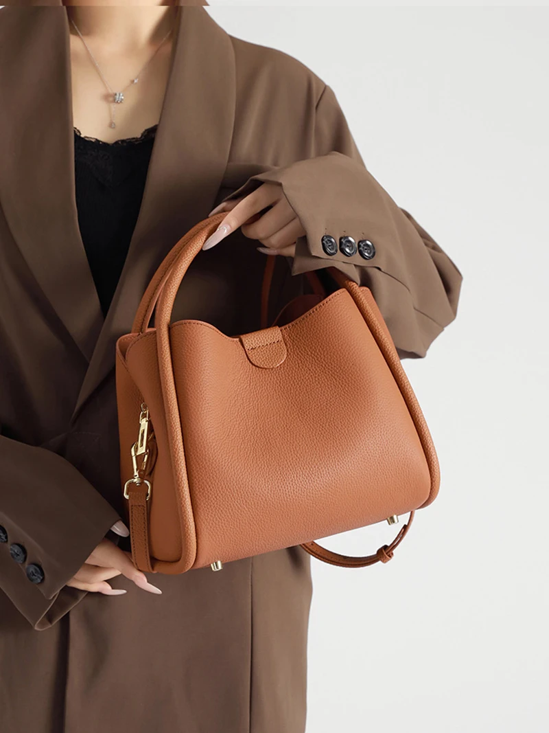 

Genuine Leather Bucket Bag Light Luxury Women's Tote Bag Single Shoulder Crossbody Bag 2025 New High Quality Versatile Handbag