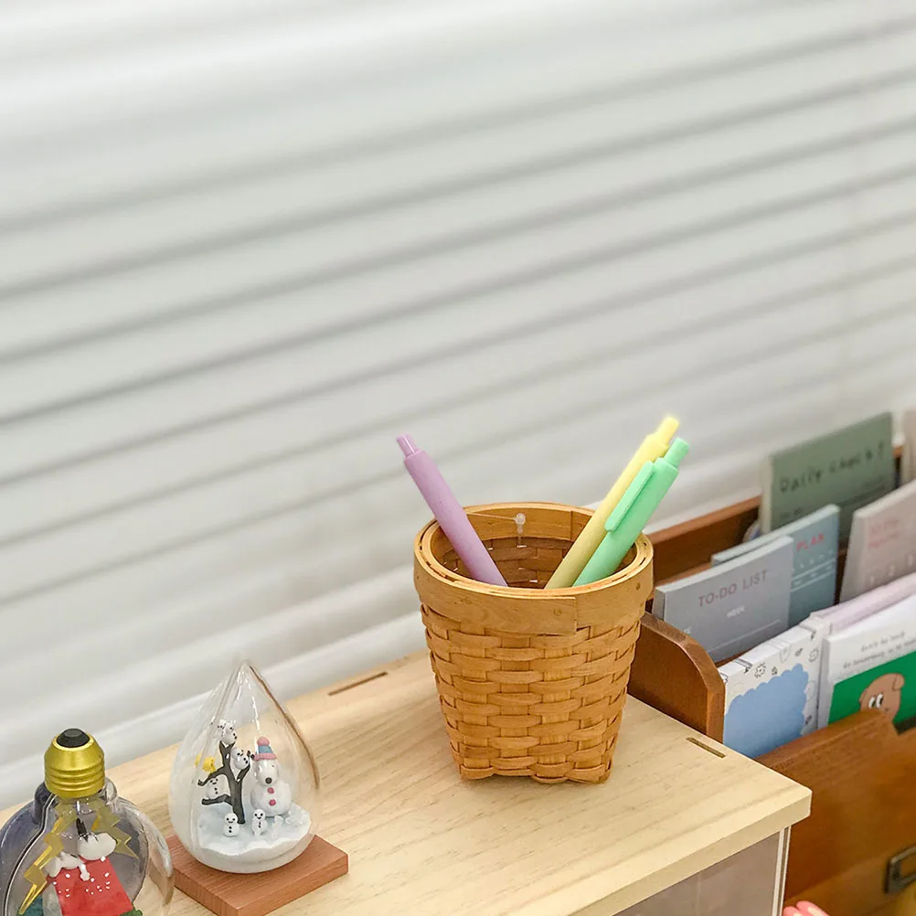 

2Pcs Hand Woven Wood Pen Container Basket Compact Desk Organizer for Small Sundries and Stationery Supplies Pen Holder