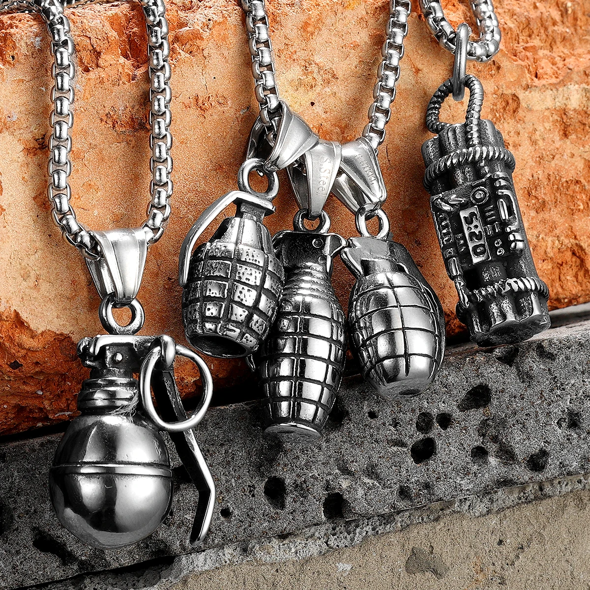 Grenade Bomb Weapon Stainless Steel Jewelry Men Necklaces With Pendant For Male Women Punk Hip Hop Accessories Gifts Wholesale