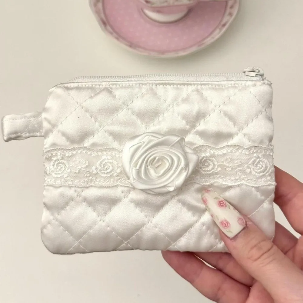 Vintage Satin Quilted Mini Makeup Bag Soft Zipper Lipstick Storage Pouch Floral Lace Trim Jewelry Storage Pouch for Ladies