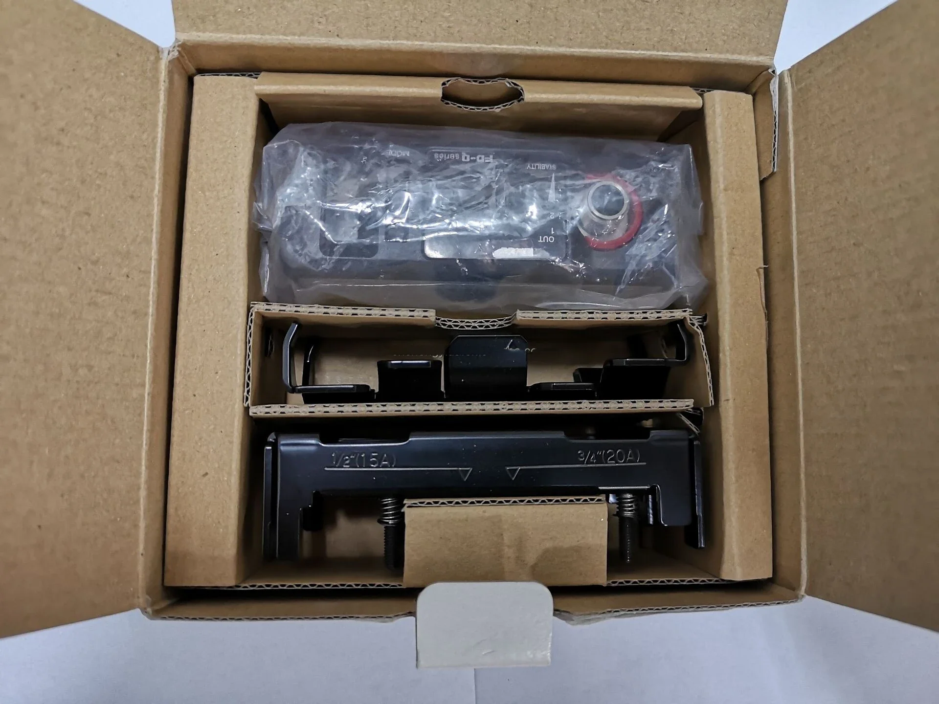 FD-Q50C  Clamp-on Flow Sensor  Main Unit 40A/50A Type  New original