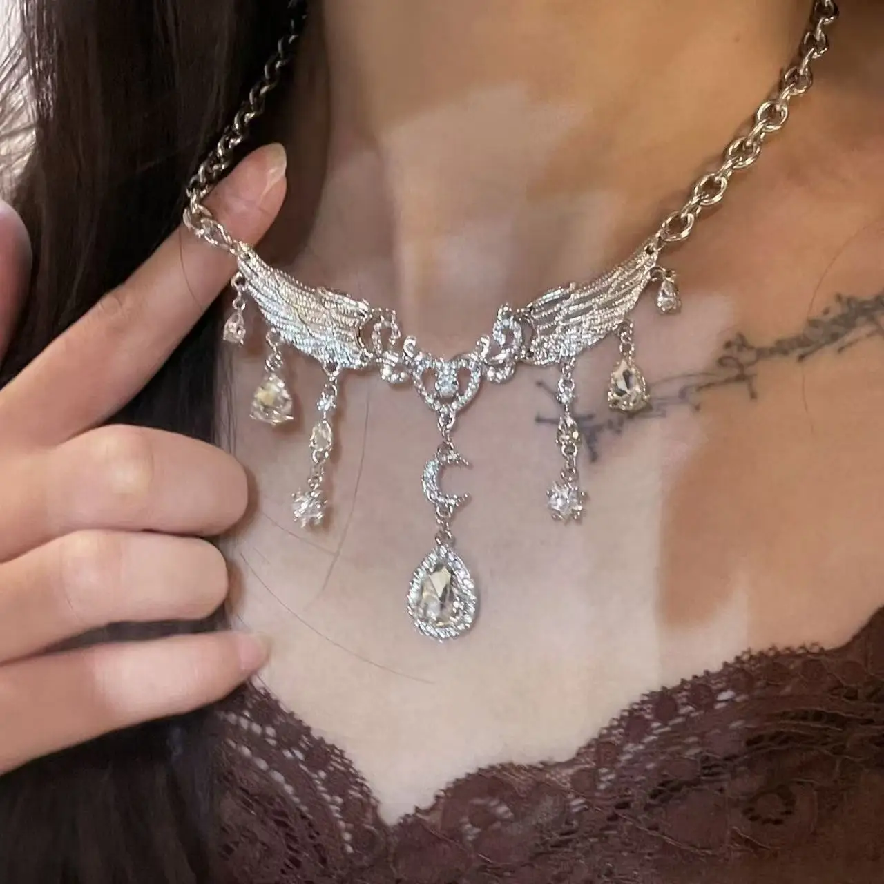Silver Color Hollow Star Choker Necklaces For Women Long Tassel Rhinestone Imitation Pearl Chain Necklaces Statements Jewelry