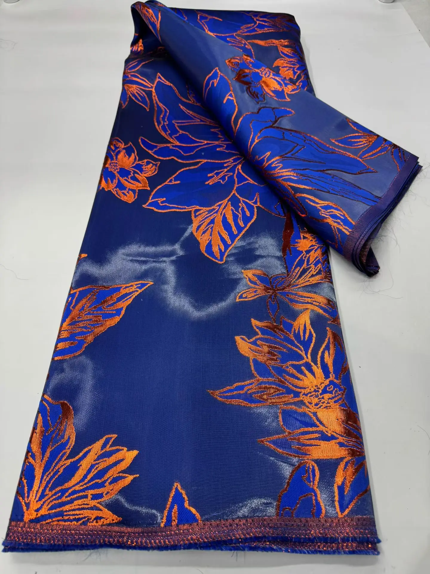 nouveau-tissu-en-dentelle-jacquard-brocart-africain-tissus-en-dentelle-damassee-nigeriane-derniere-collection-2026-pour-robes-de-soiree-femme-haute-qualite-m574-1