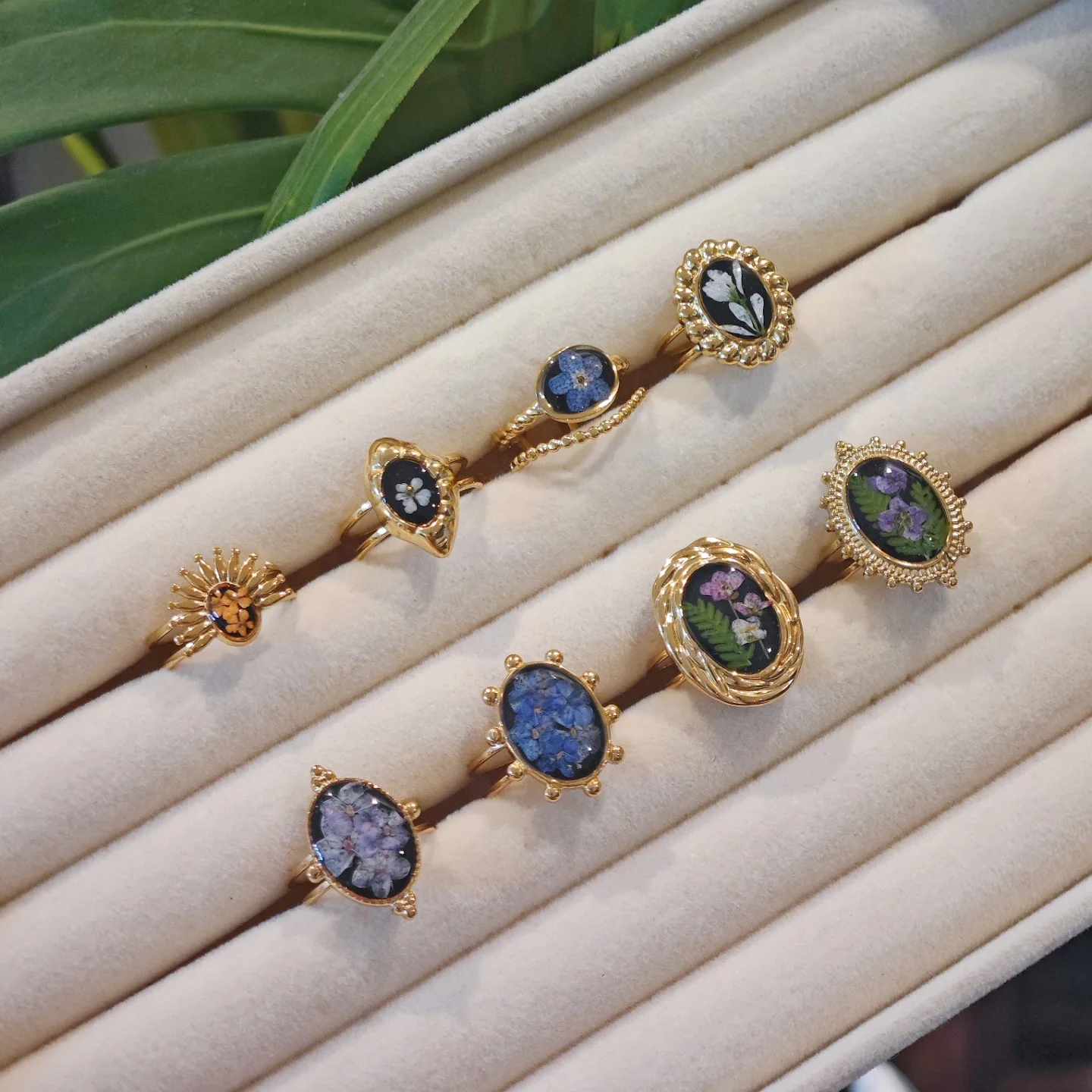 Handmade Plant Specimen Real Dried Flower Ring New Eternal Flower Stainless Steel Retro Jewelry Opening Ring