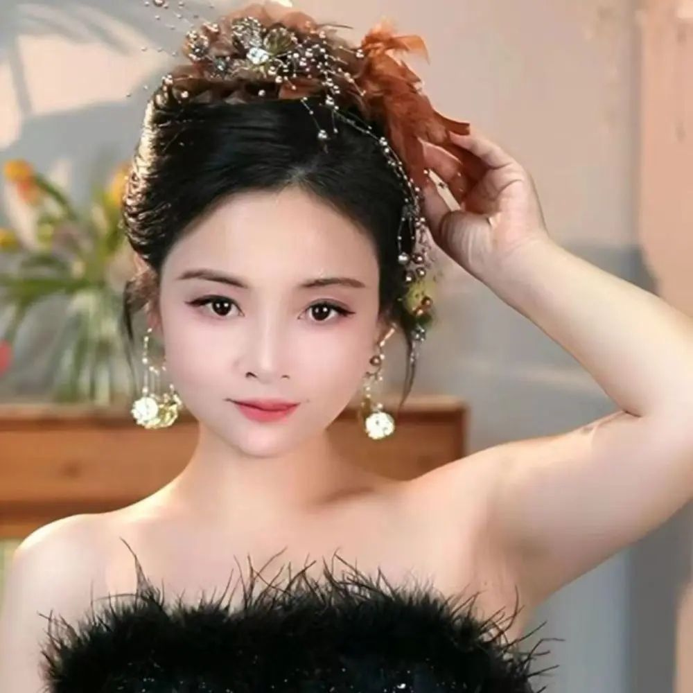 أنيقة القماش استيعاب كليب ريشة زهرة اللؤلؤ أربعة زهور إكسسوارات الشعر شرابة القرش كليب لفتاة