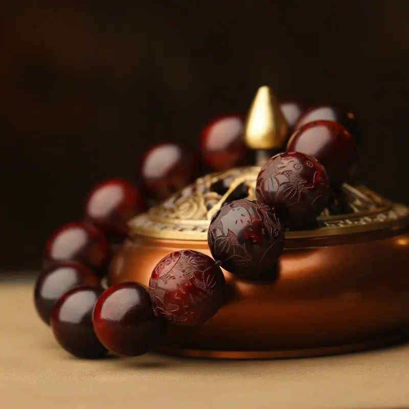 

Natural Pterocarpus Santalinus Bracelet Twelve Zodiac Three-in-One Lucky Bracelet Crafts Buddhist Buddha Beads Prayer Bracelet