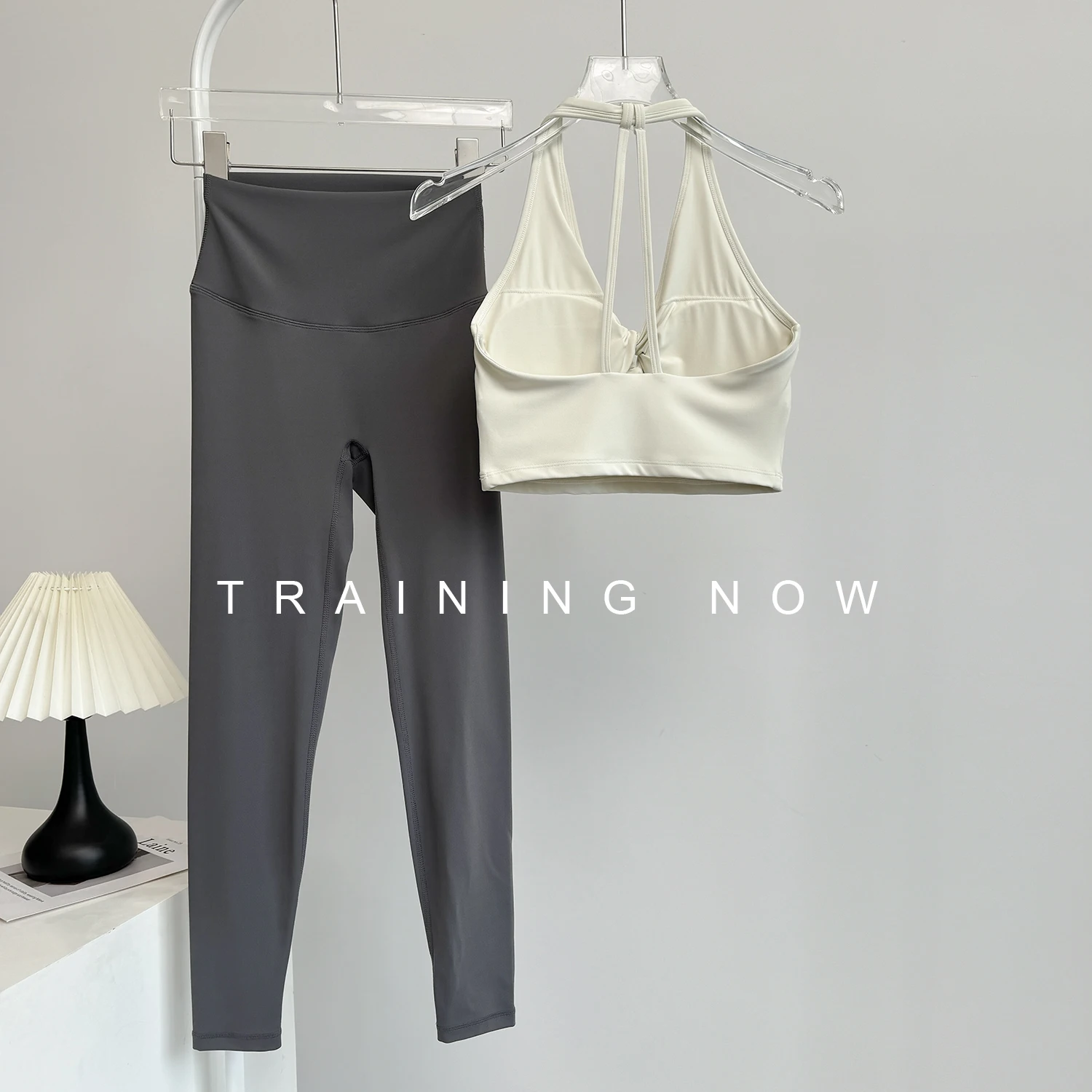 

Костюм для йоги, женский летний красивый тренировочный противоударный бюстгальтер с высокой талией, подъем бедер, бег, фитнес, велосипедные брюки