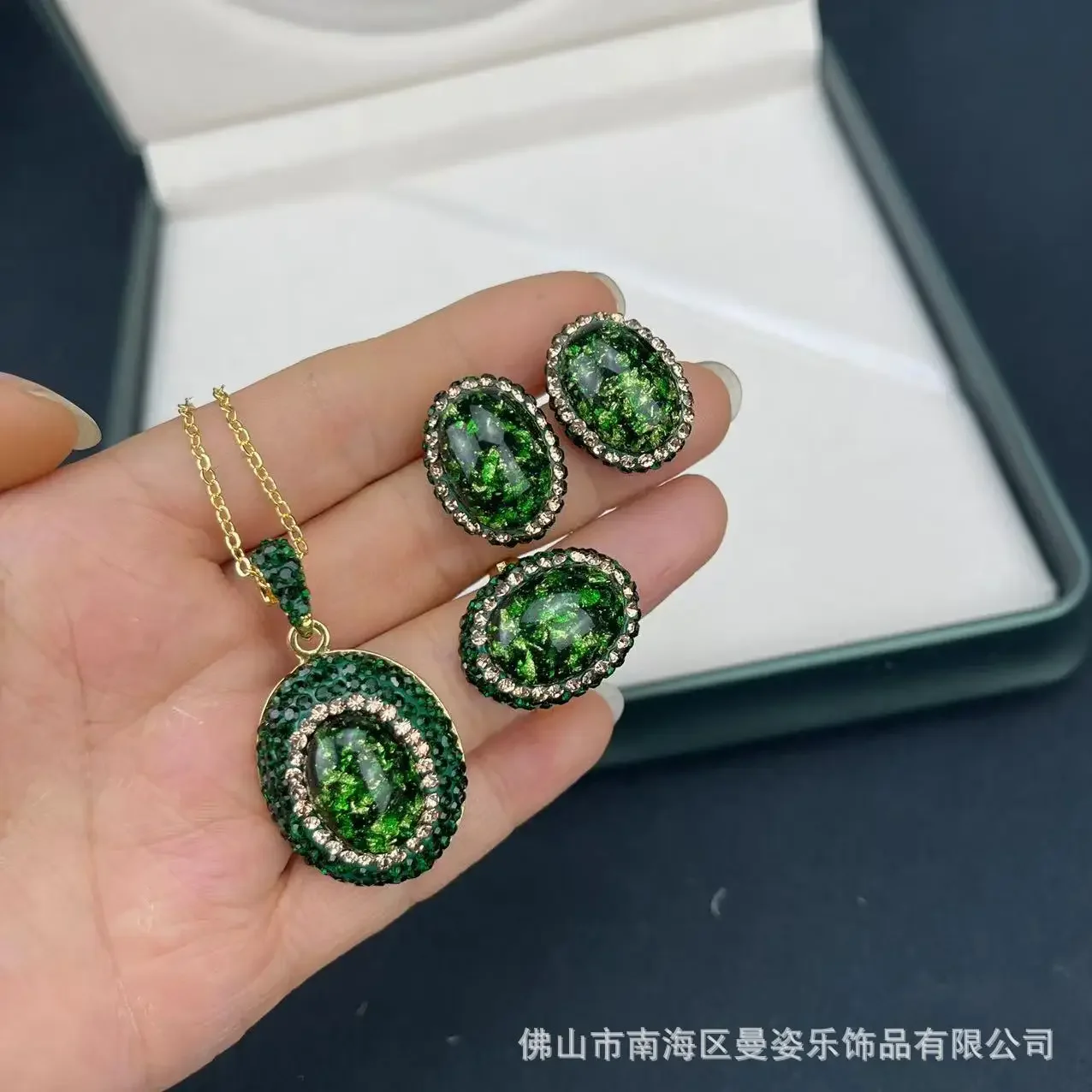 New Opal clay inlaid spring and summer crystal set French light luxury popular jewelry design wholesale
