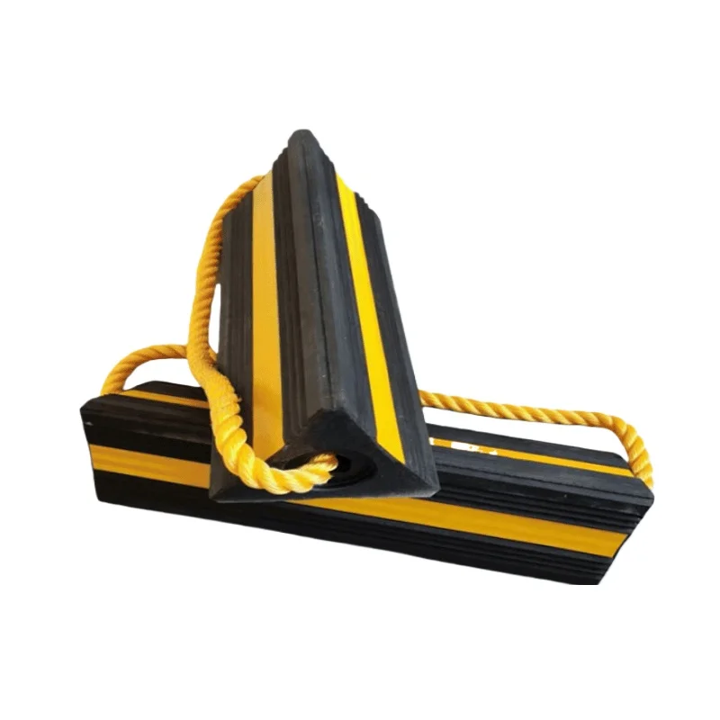 

*Rubber backstop triangular wood solid car stopper anti-skid portable wheel stopper anti-skid wheel gear