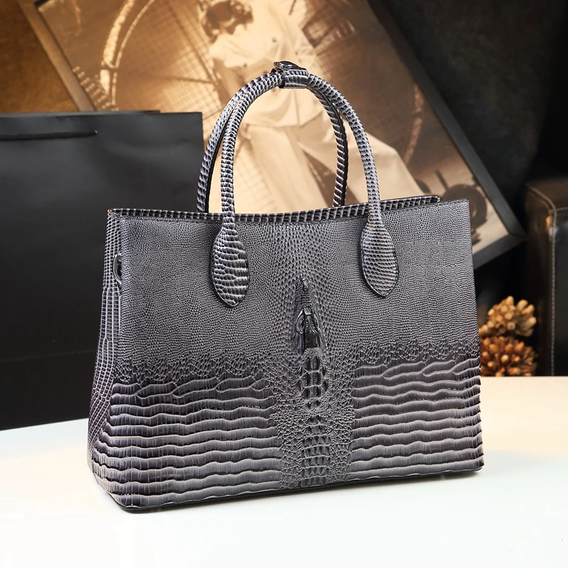 New Genuine Leather Women\'s Handbags Fashion Crocodile Pattern Female Shoulder Messenger Bag Middle-Aged Mother Big Tote Bags