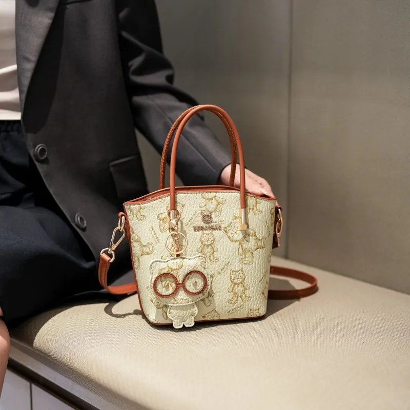 

Classic Trend Zipper Crossbody Bag, Fashionable Chain Strap Shoulder Bag, Handheld Outdoor Leisure Women's Bag