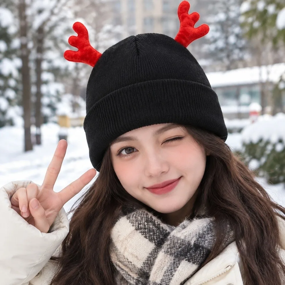Cosplay Soft Reindeer Antler Hat Cute Warm Knit Beanie Cap Versatile Convenient Deer Horn Beanie Outdoor 5