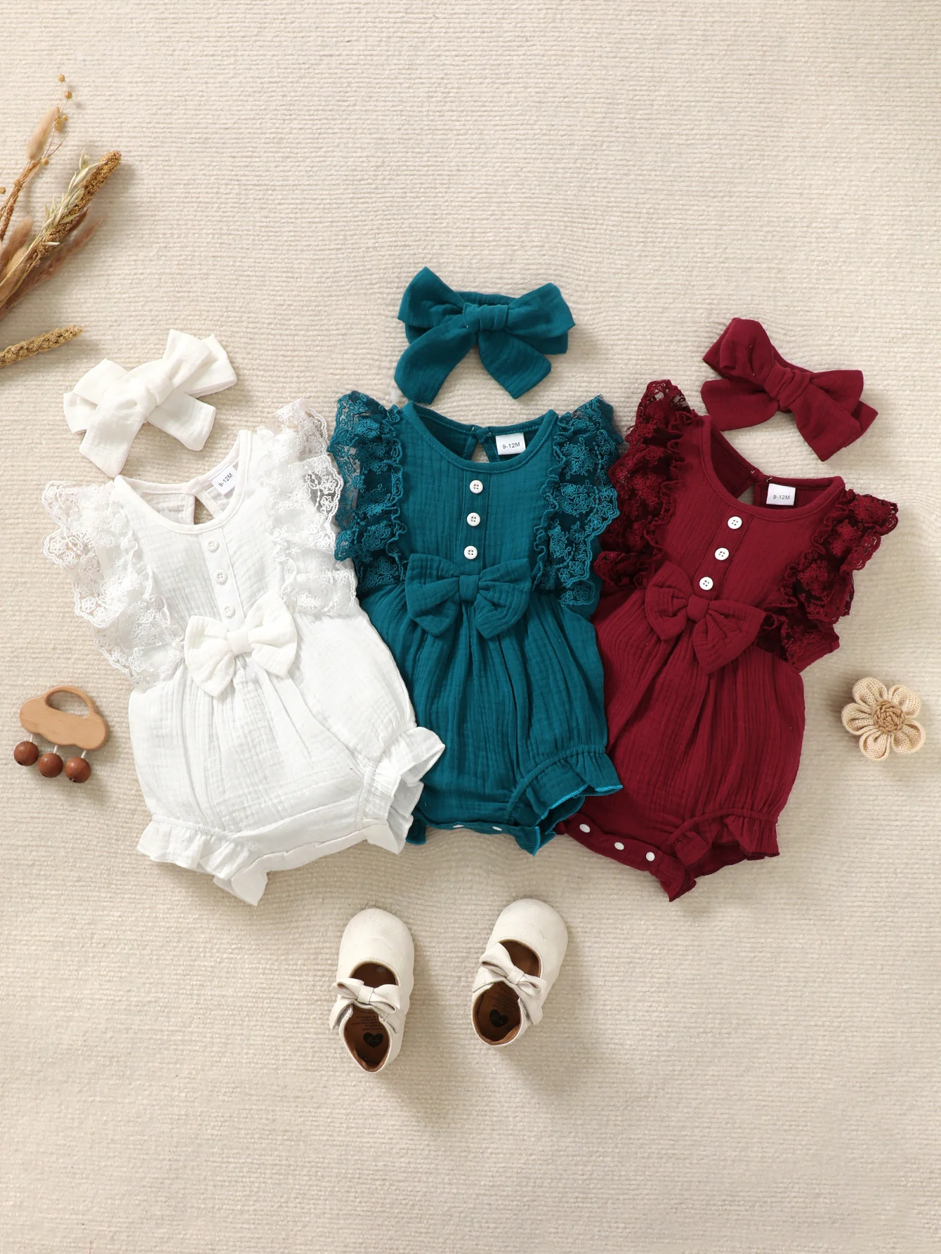 

3pcs Baby Girl Pure Color Lace Trimmed Romper Set with Headband Casual Versatile Cute Overall Pants Outfit