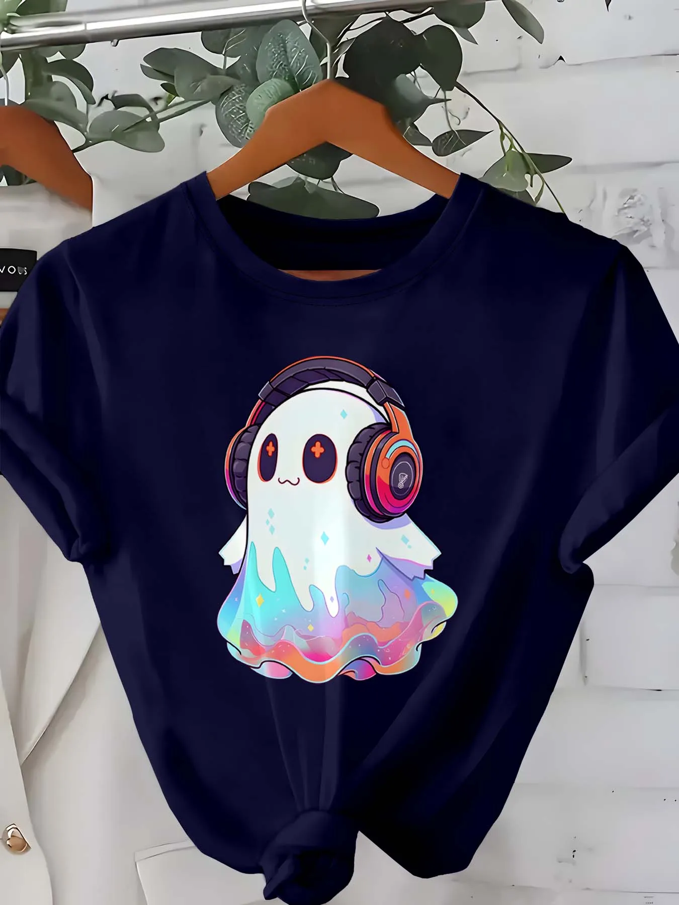 

Plus Size Adorable Ghost With Headphones Print Fashionable Casual Outfit
