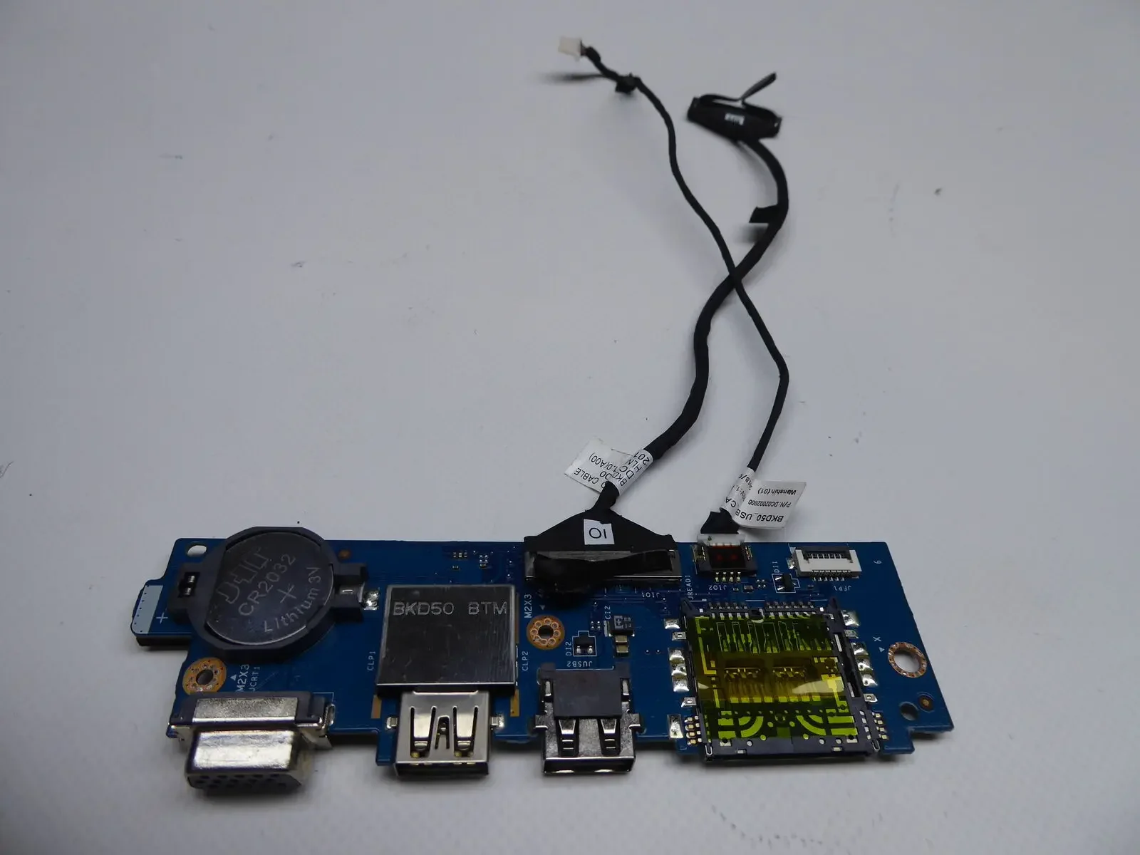 FOR Dell Vostro 15 5568 USB VGA SD Card Reader Board with Cable 04T5M8 LS-D821P 4T5M8