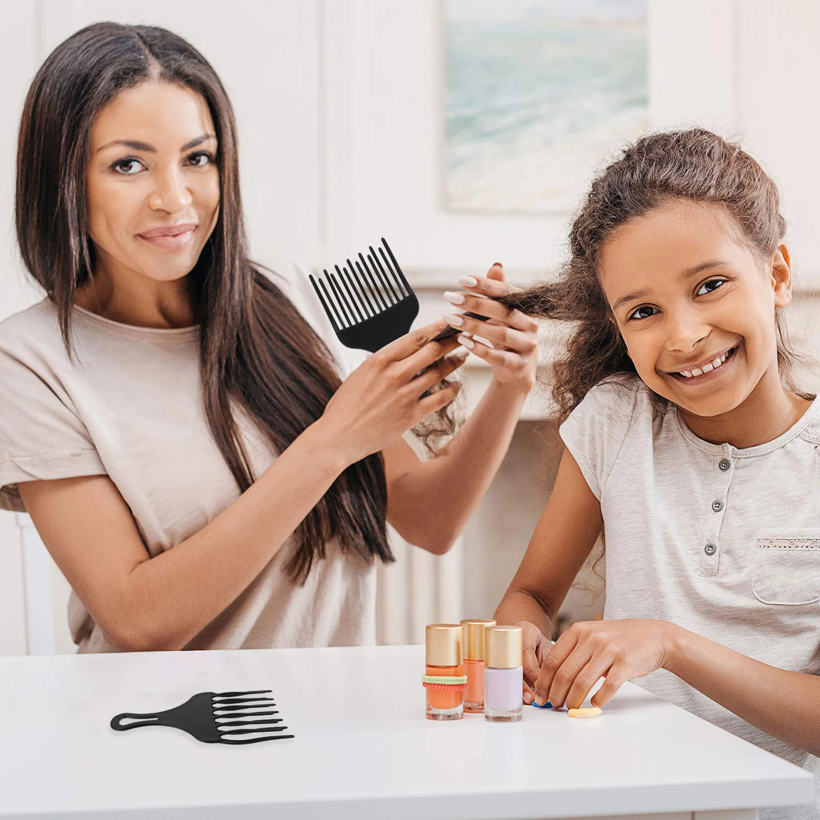 

4pcs Plastic Hair Pick Comb Wide Tooth Detangling Tool For Curly Straight Long Short Hair Afro Braid Lift Comb