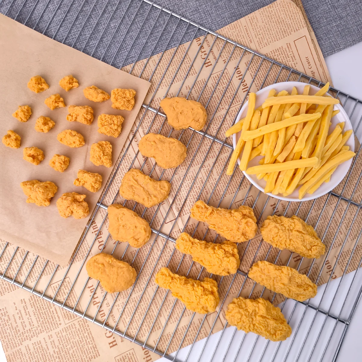 Simulazione Modello di pollo fritto Cibo Foto Prop Patatine fritte artificiali Giocattoli divertenti Negozio di fast food Display Decorazioni per la casa PVC