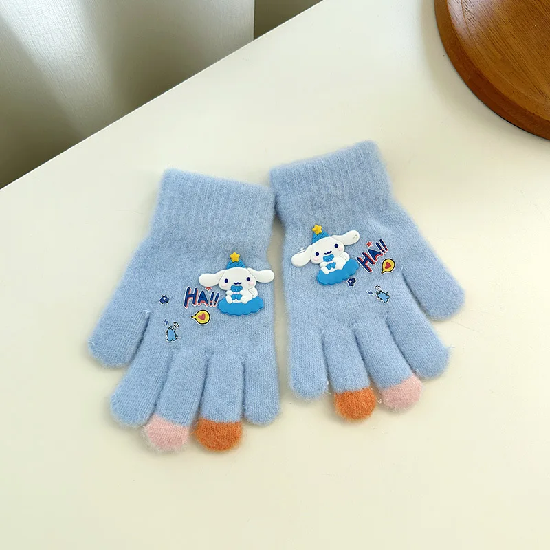 Sanrio children\'s gloves new winter cute warm cold thickened students baby writing full finger five finger cold gloves