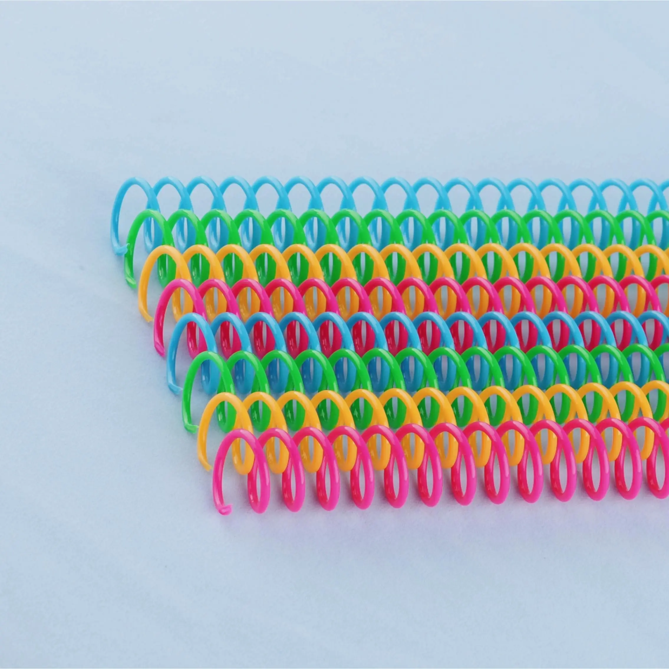 10PCS Diameter 8mm Plastic Spiral Binding Coil Loose-leaf 46 Holes Pitch 4:1 Colorful Single  Spring for A4  Notebook Binders