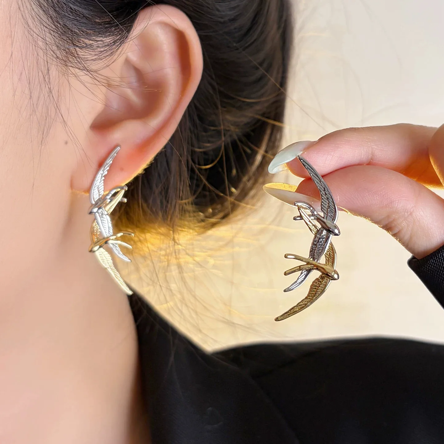 Vintage Two-tone Swallow Bird Necklace Earrings Set Mixed Gold Silver Contrast Unique Statement Jewelry Ins Cold Style Accessory
