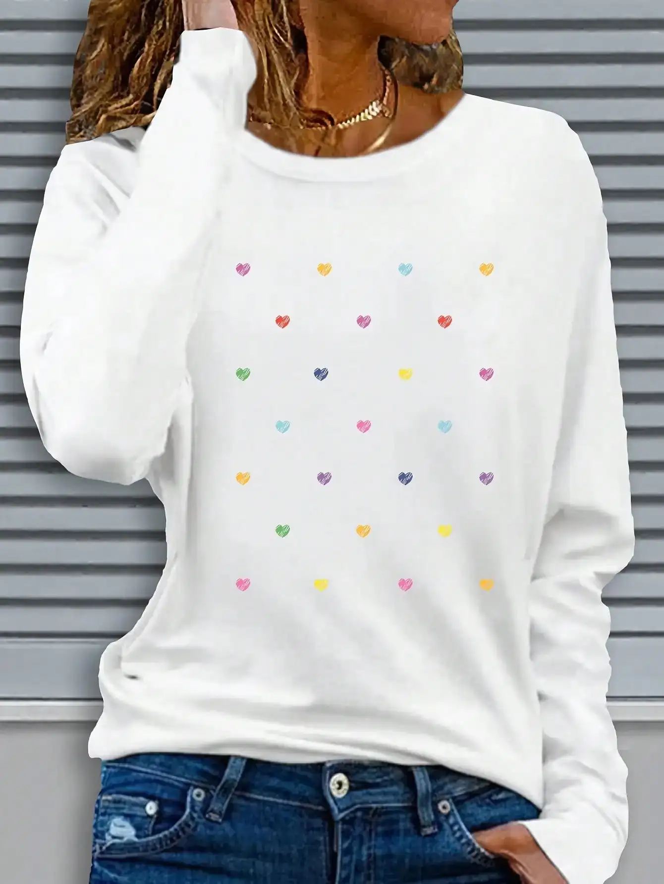 

Женская футболка с длинным рукавом и круглым вырезом с ярким принтом в виде сердечек - мягкий белый свободный повседневный топ