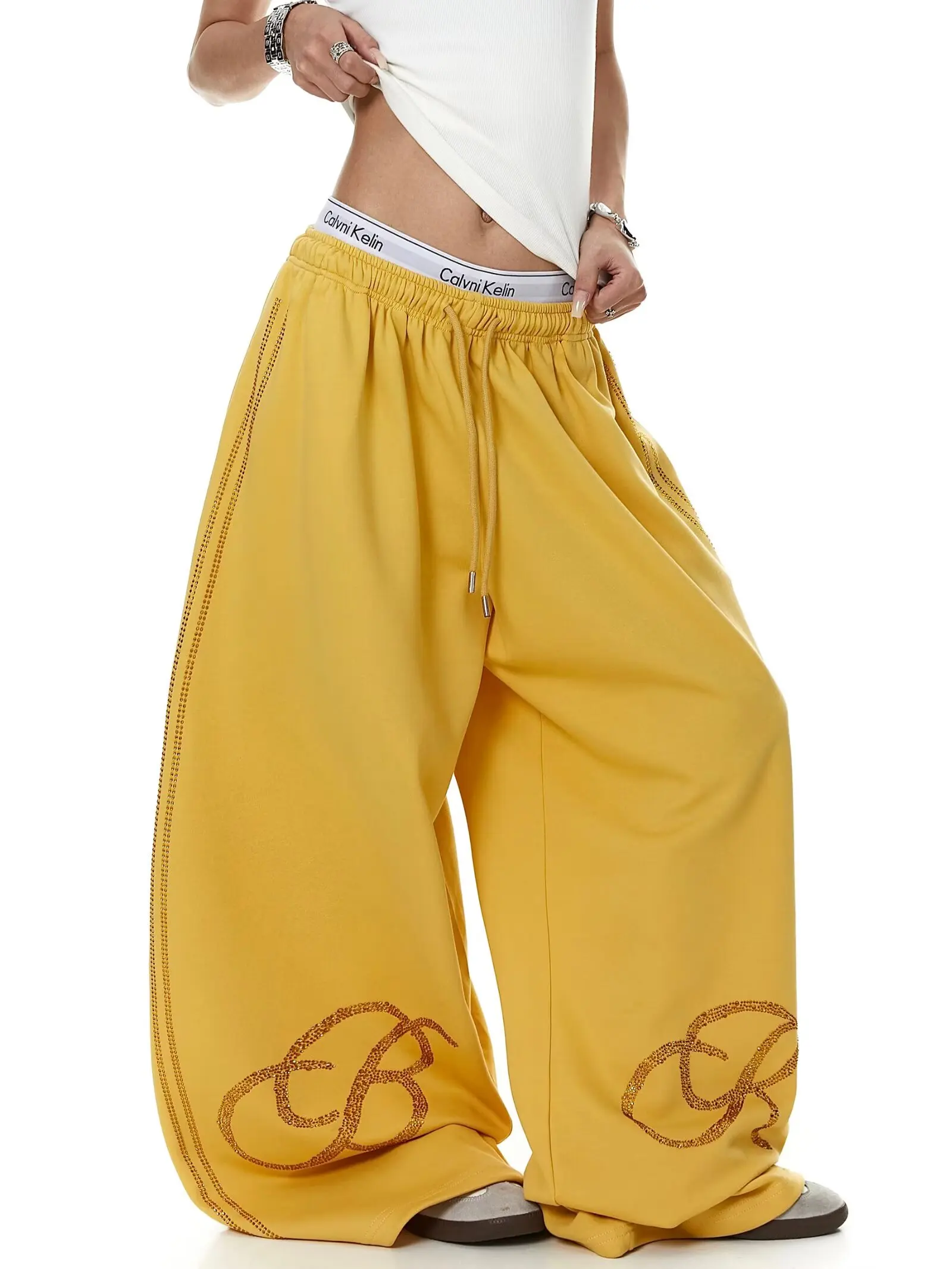 Y2K Streetwear Hip Hop Sweatpants Women Harajuku Letter Graphic Rhinestones Pants Goth Stripes Low Rise Floor Length Trousers