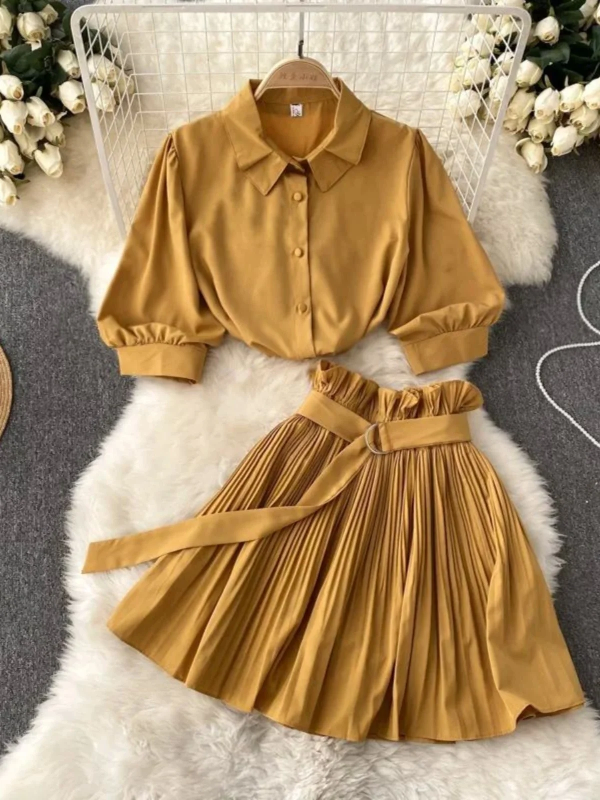 

ort irt f Skirt Two-Piece Set Casual Sportswear Women's Faion Spring Collection Flip-Collared ort-Sved Outfit