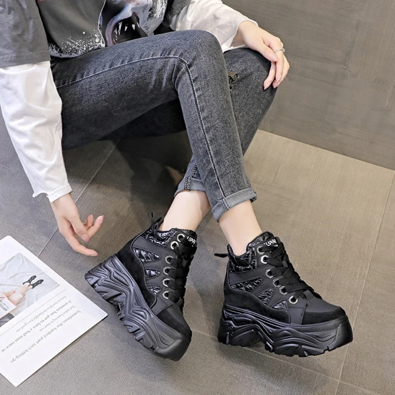 

2025 женские ботильоны, осенняя обувь на массивном каблуке, женские кроссовки на платформе, увеличенные высоты, черные зимние ботинки на танкетке на толстой подошве 8 см