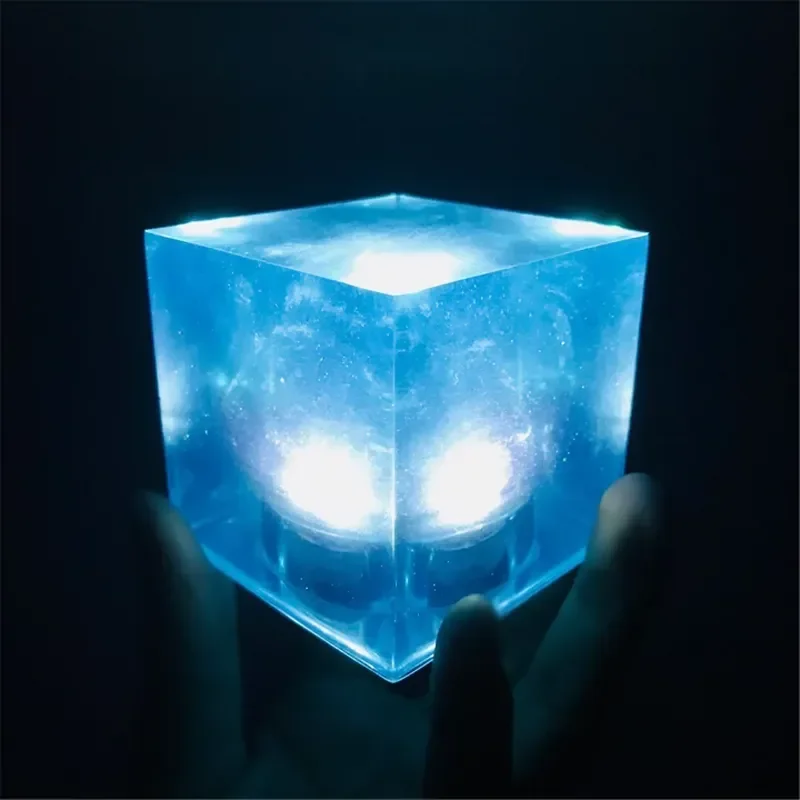 Marvel Movie Universe Square Hand Play Toy Comics Space Gemstone Cube Duplex Iron Man Beauty Team Surrounding Model Gift