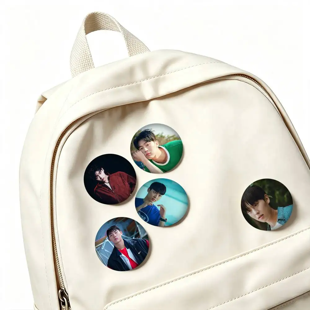 C-Choi Hyun Wook Actor 25mm 32mm 44mm 58mm 75mm Brooches Badges Pins for Accessories Gift