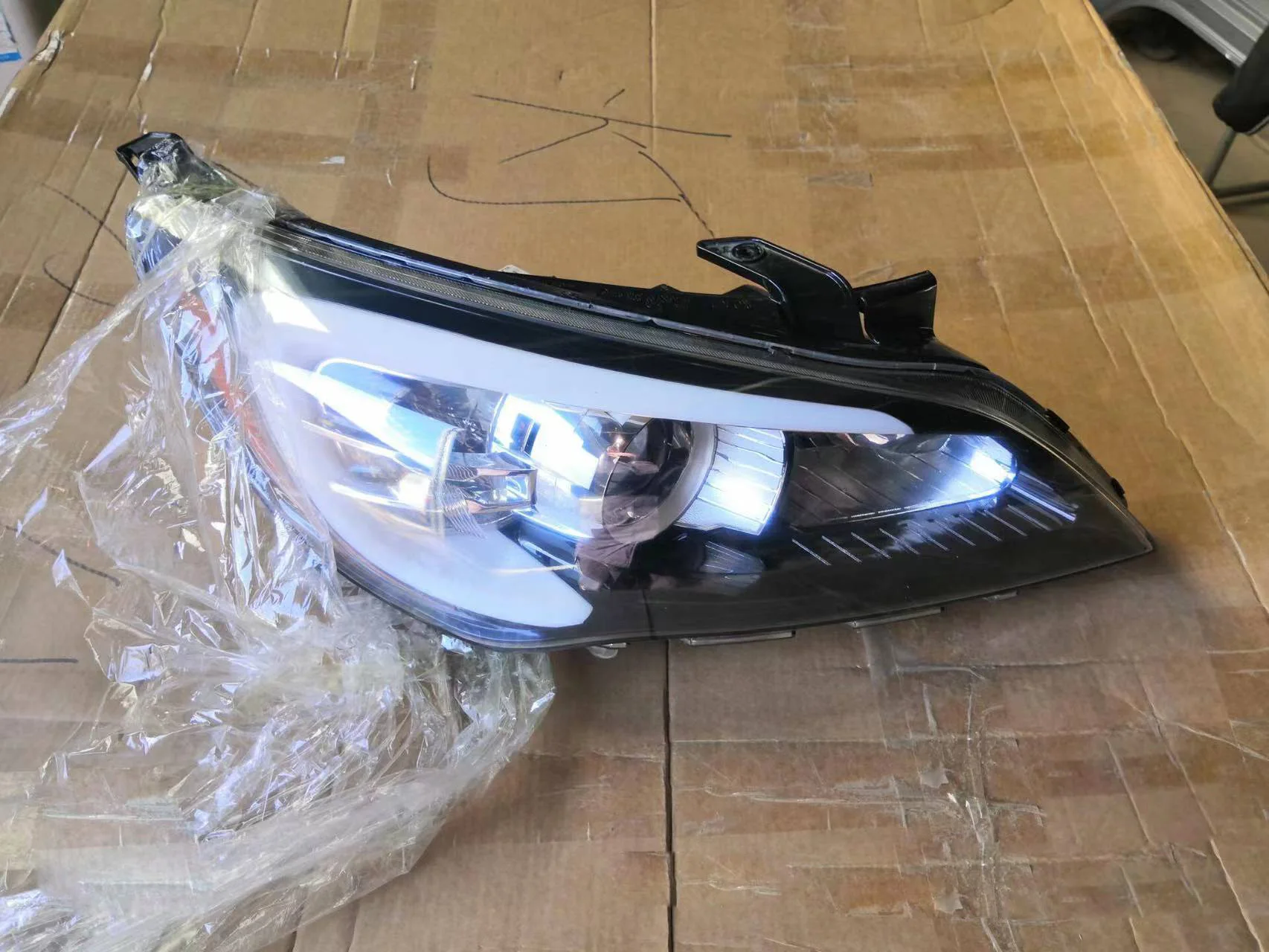 1pcs car bumper headlamp For Kia K7 Cadenza headlight 2011~2013y head lamp for KIA Cadenza fog lamp