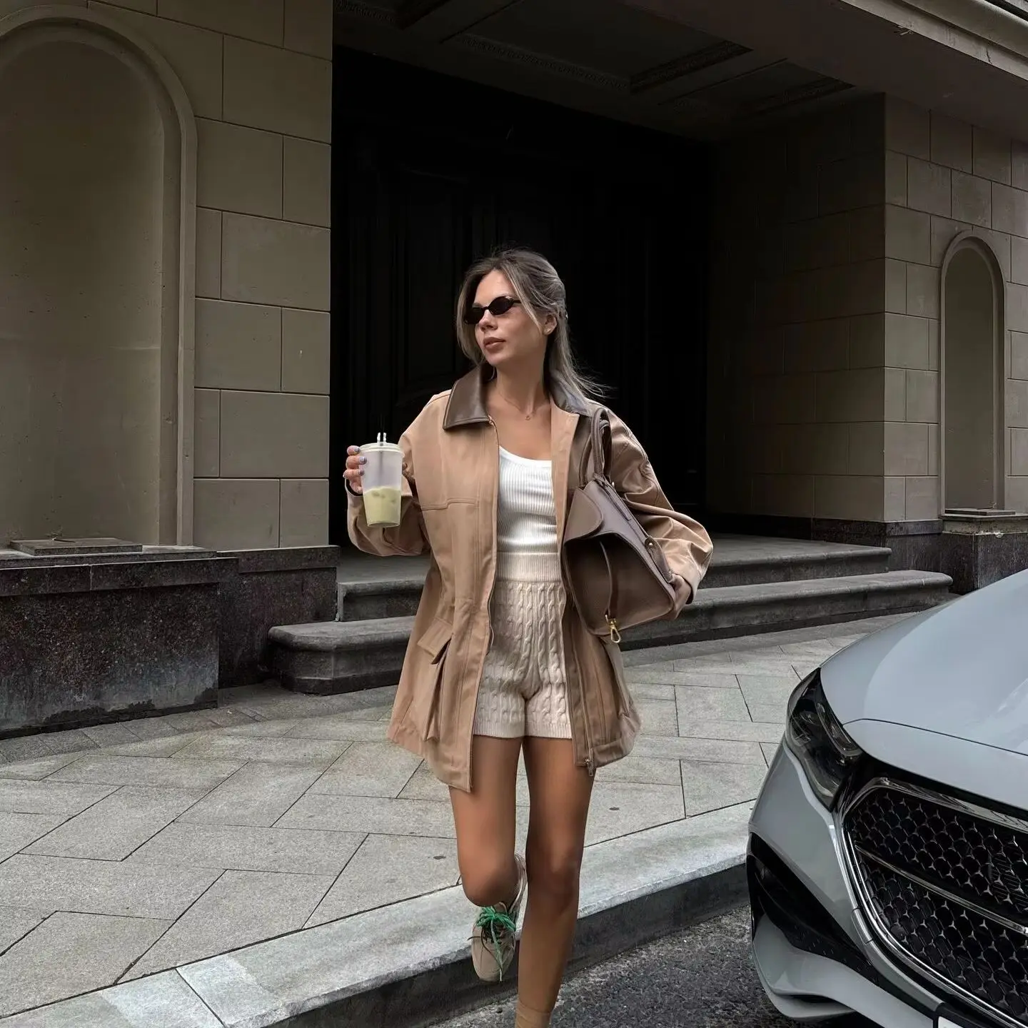 

KONDALA женская куртка контрастного цвета с лацканами, осень-зима, уличное пальто, пальто с карманами на молнии, новинка 2024, модное повседневное классическое пальто