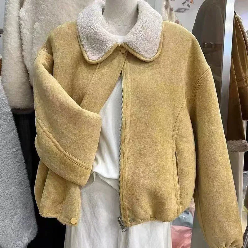 

2026 Winter New Women's Clothing Style Casual Loose Warm Short Flip Collar Imitation Lamb Wool Jacket Coat