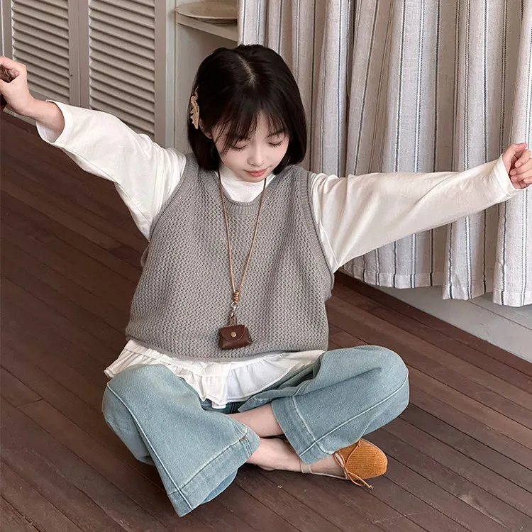 

Korean Autumn Children Girls Suits Round Neck Long Sleeves T-shirt+Knitted Vest+Straight-leg Jean Teenager Girls 3pcs Sets