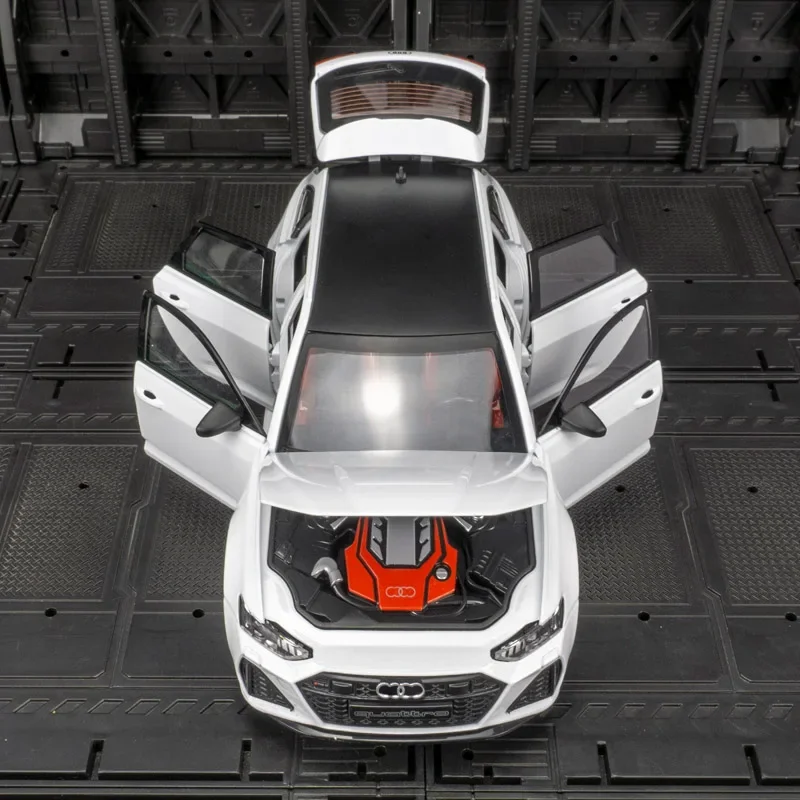Colección de adornos de modelo de coche de aleación Audi RS6, puertas y capó de motor, el maletero se puede abrir para juguetes para niños, 1:24