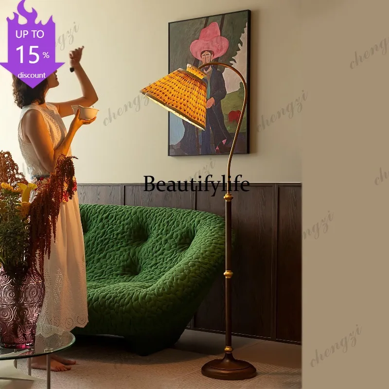 EE retro floor lamp fishing lamp next to the sofa in the living room bedroom study, French medieval atmosphere decorative desk l