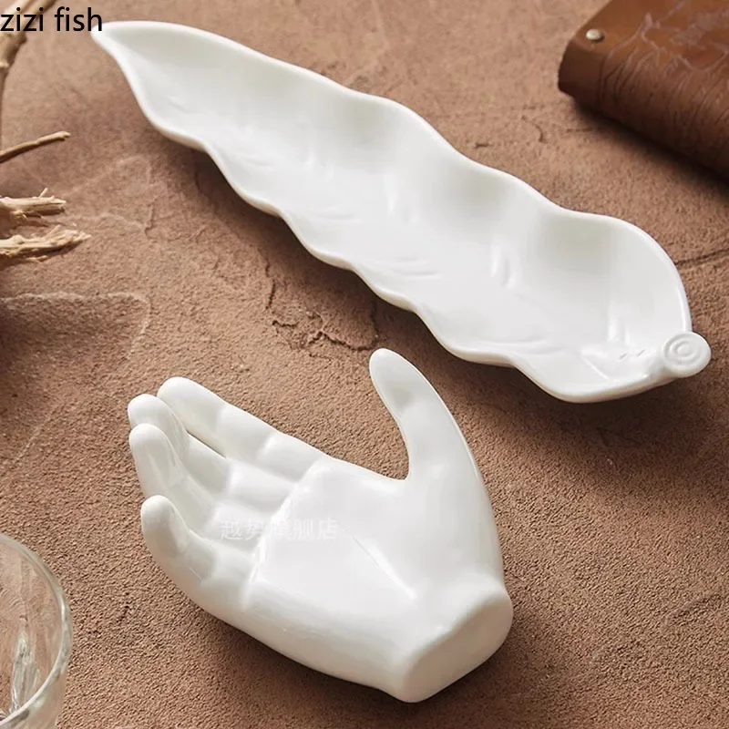 Creative Ceramic Plate Dessert Plate Sushi Dish Serving Plate Snack Plates Buddha Hand Leaf Plates Molecular Cuisine Tableware
