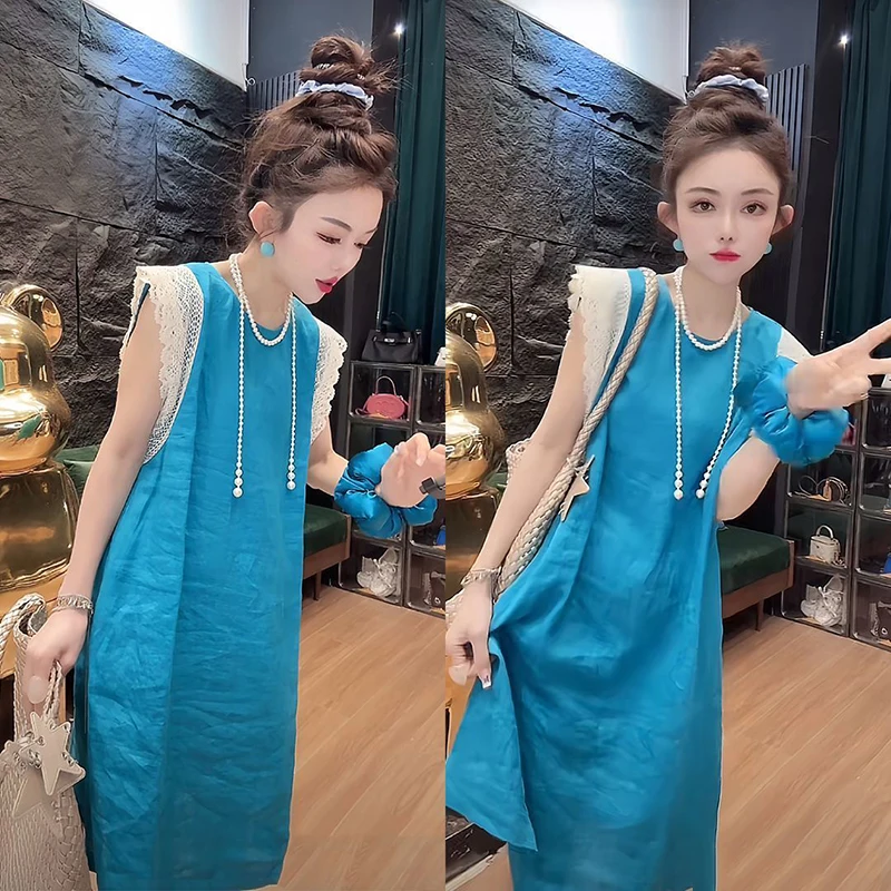 Retro Age Reducing Little Flying Sleeve Dress for Women's Summer 2025 New Fashion Lace Splicing Loose Tank Top Skirt