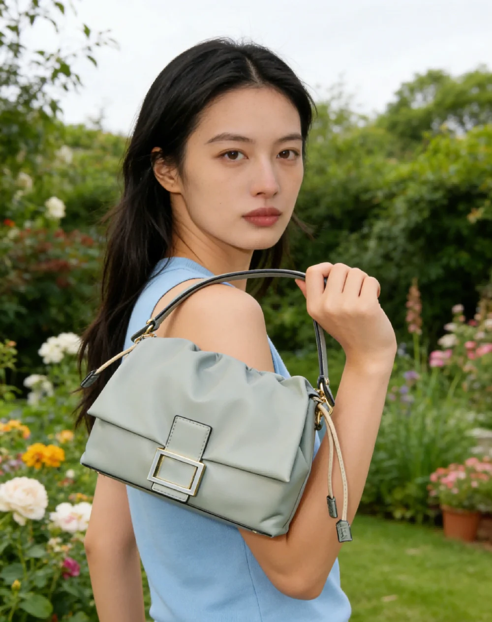 Women Light Green Multi-Pocket Shoulder Bag, Casual Crossbody Handbag with Flap for Street Fashion and Daily Use