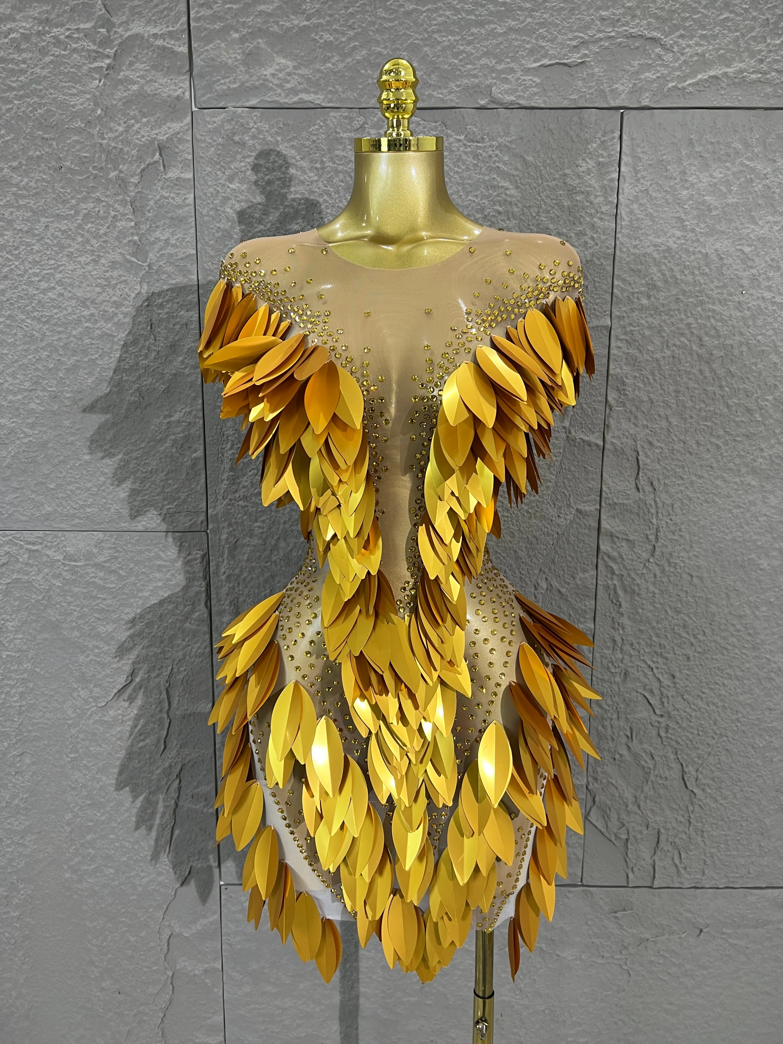 Luxury Sexy Leaf Sequins Short Stage Dress Sheer Mesh RhinestoneEmbellished Bodycon Mini Gown For Suitable Women Party Club Nigh