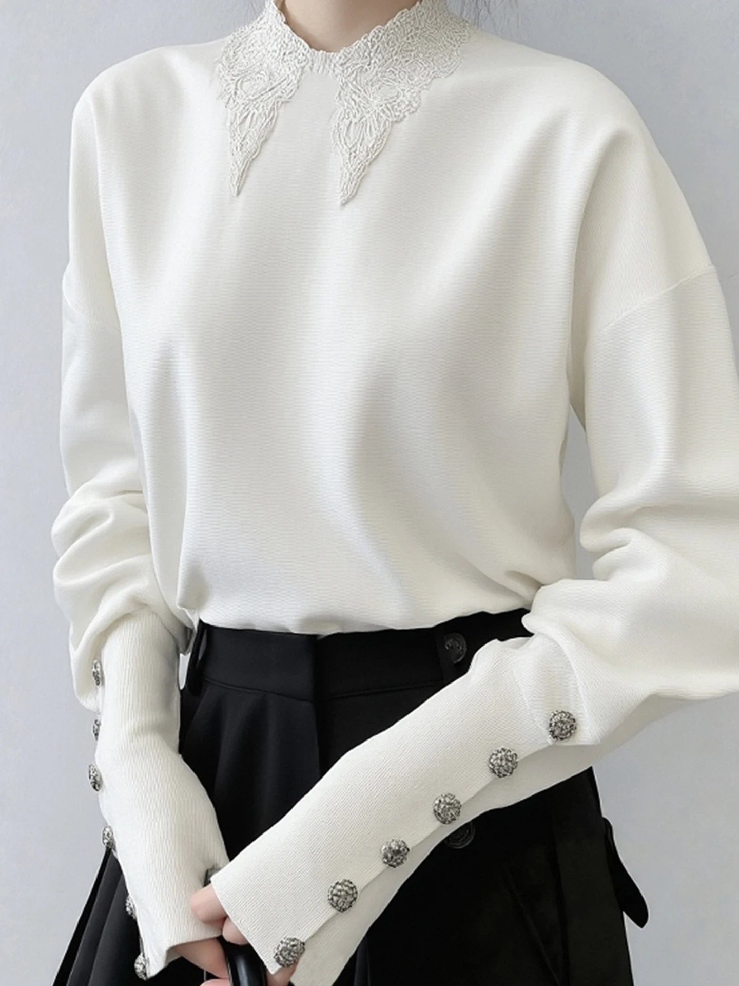 Csa Base de Manga Longa Estilo E para Senhora com Gola Alta, Top Único e Sofisticado para o Inverno, Cseta Trico...