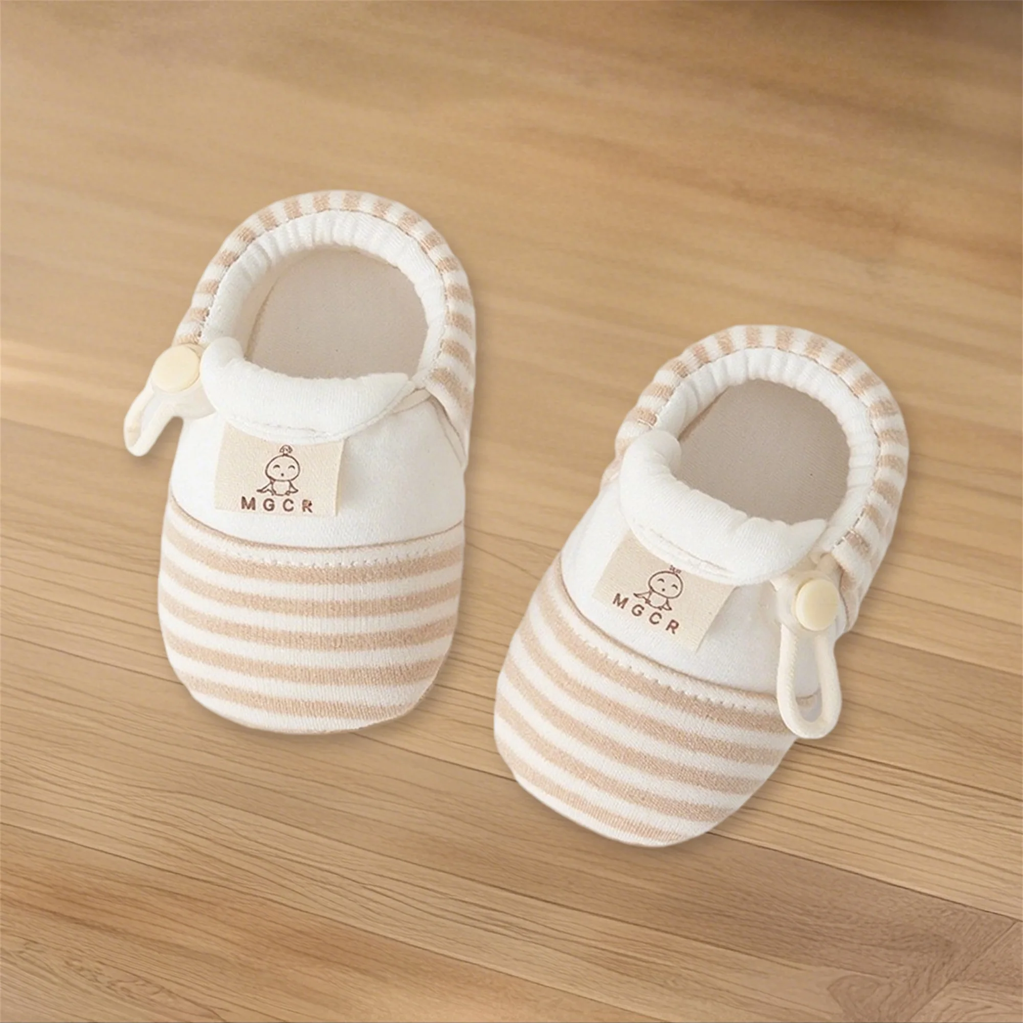 

Cute Infant Slip-On Shoes Flexible Sole Anti-skid First Walker Shoes for Baby Girls Boys Indoor Outdoor Toddler Footwear