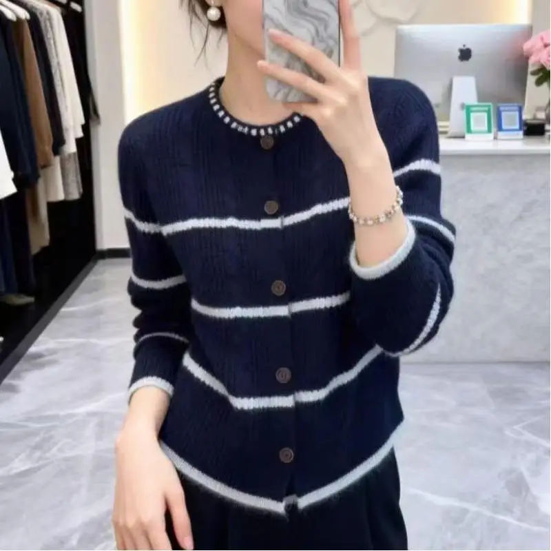 Sweet and Lovely Women's Round Neck Knitted Cardigan Autumn New Item Loose Fit Sweater for Teenagers Student Jacket Short Tops