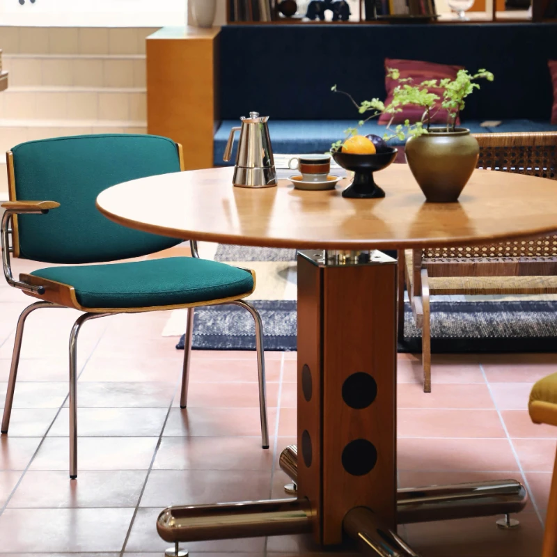 

Medieval round table retro small apartment metal legs