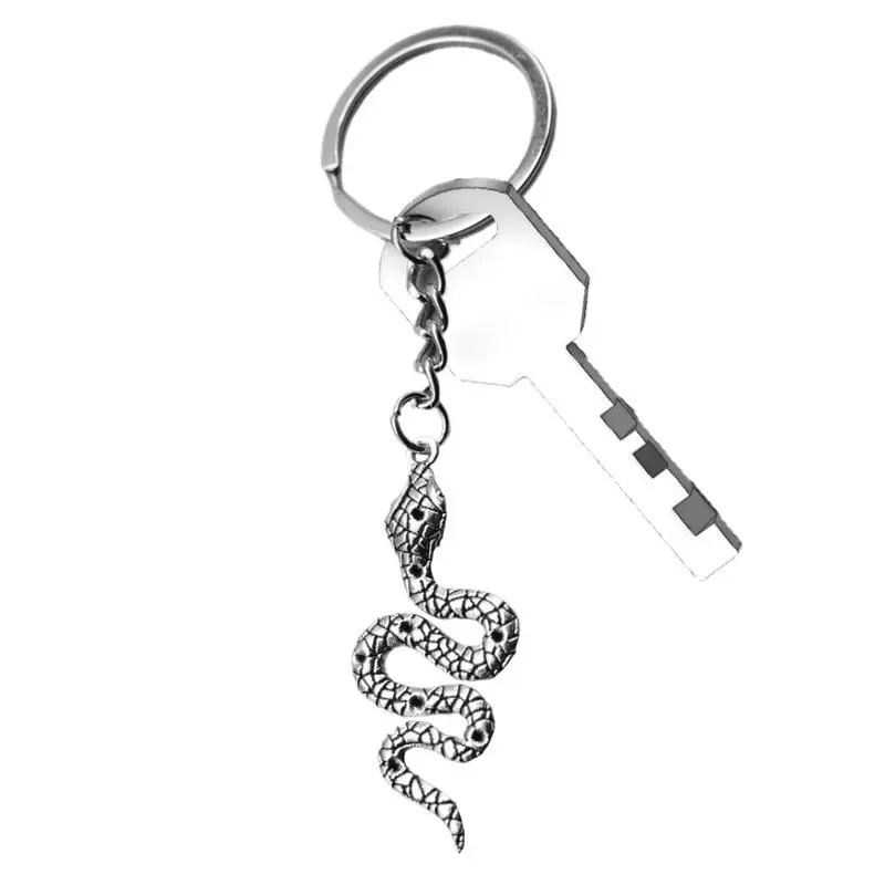 Punk Keychain Pendant Punk Vintage Bag Pendants Snake Keychain Pendant Fashionable Key Ring Gothic Animal Charm Keychain for
