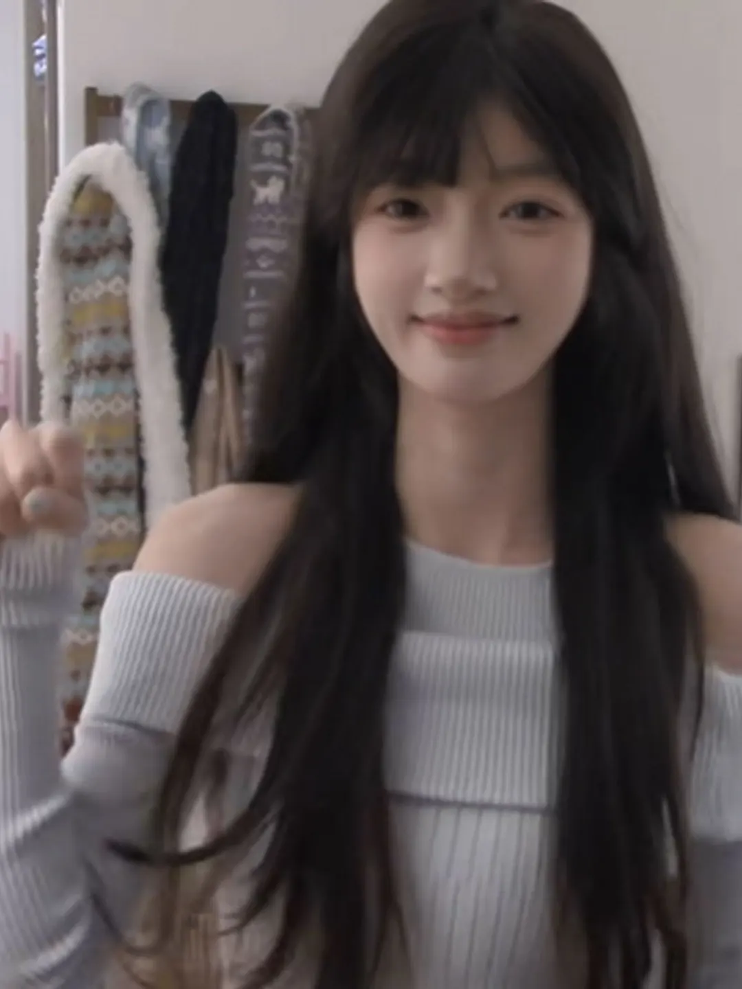 

Модный женский вязаный свитер с одним открытым плечом и длинным рукавом в корейском стиле, повседневный базовый топ, весна 2026