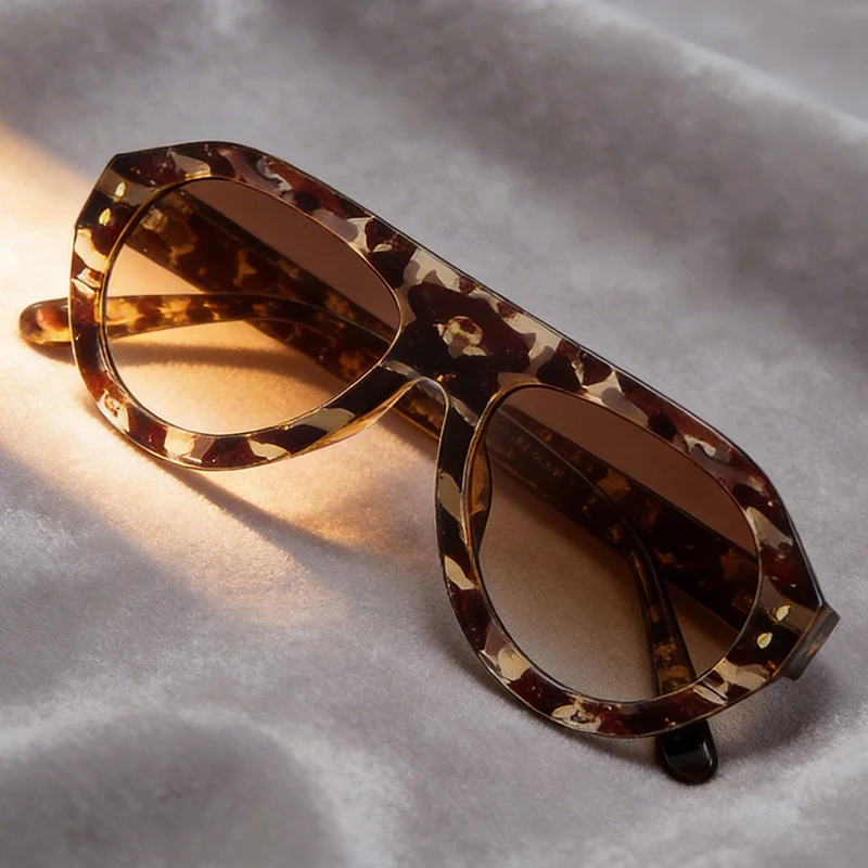 Oversized Vintag Pilot Sunglasses Women Retro Rivets Decoration Eyewear Fashion Gradient Trendy Men Aviator Round Sun Glasses
