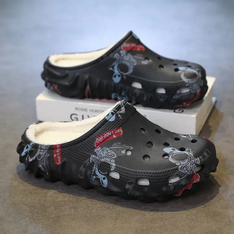 

Men's Winter Clogs Plus Size Fleece Lined Thickened Warm Closed Toe Slippers Couple Style Sandals Eva Slippers Men Casual Shoes